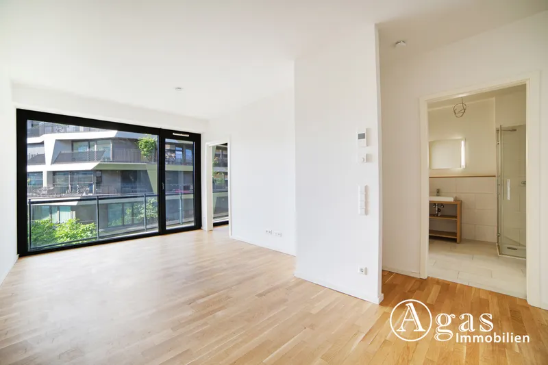 Helle 2 Zimmer Wohnung mit ca. 41m², EBK, Balkon und Fußbodenheizung in Berlin-Mitte! — photo 1